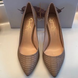 Beige Nude Heels. Size 8 Women’s.